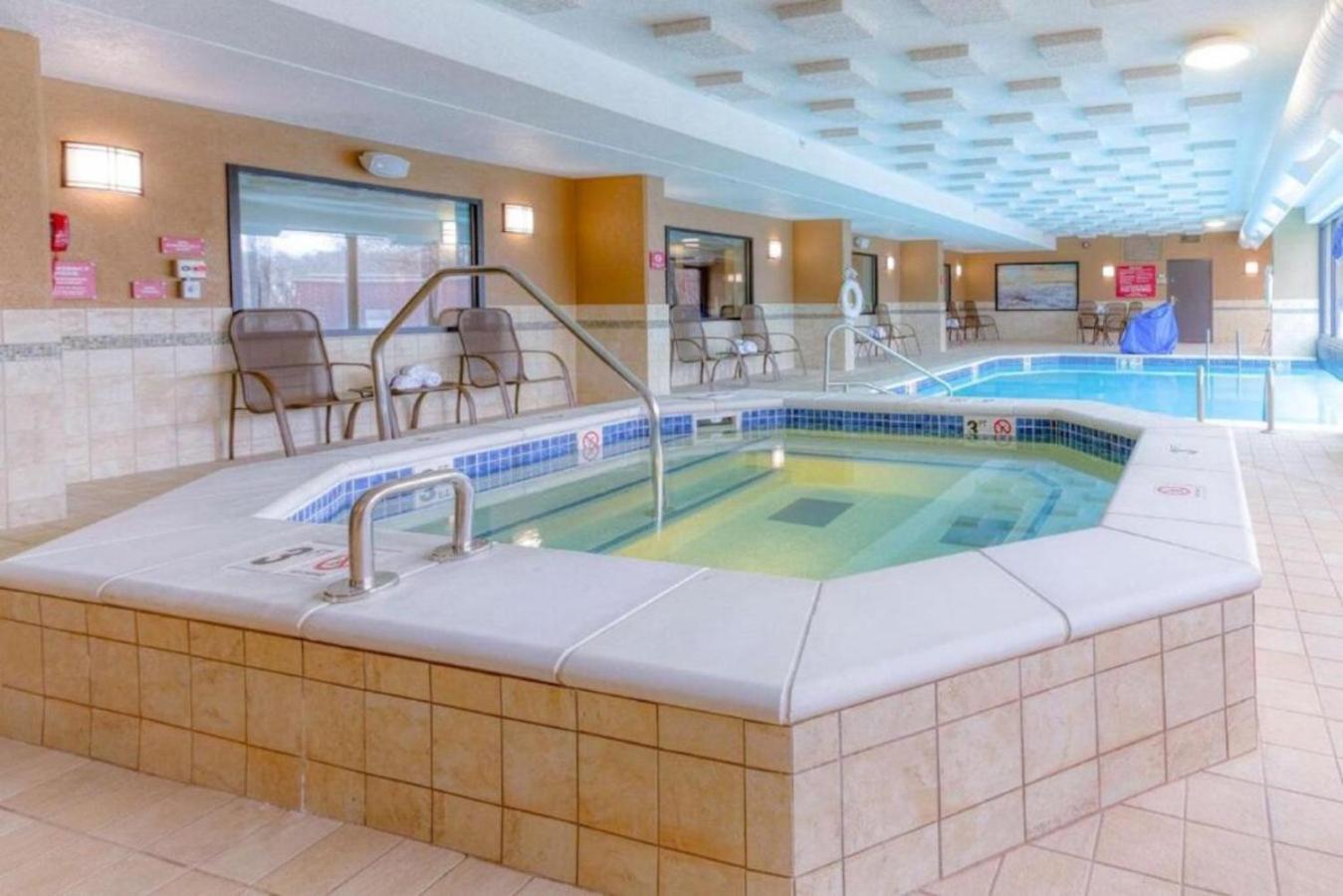 Heritage Inn & Suites St Louis Fenton, Trademark By Wyndham Esterno foto